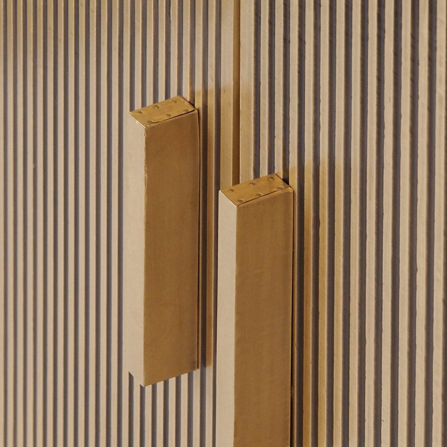 Auris Sideboard Cabinet