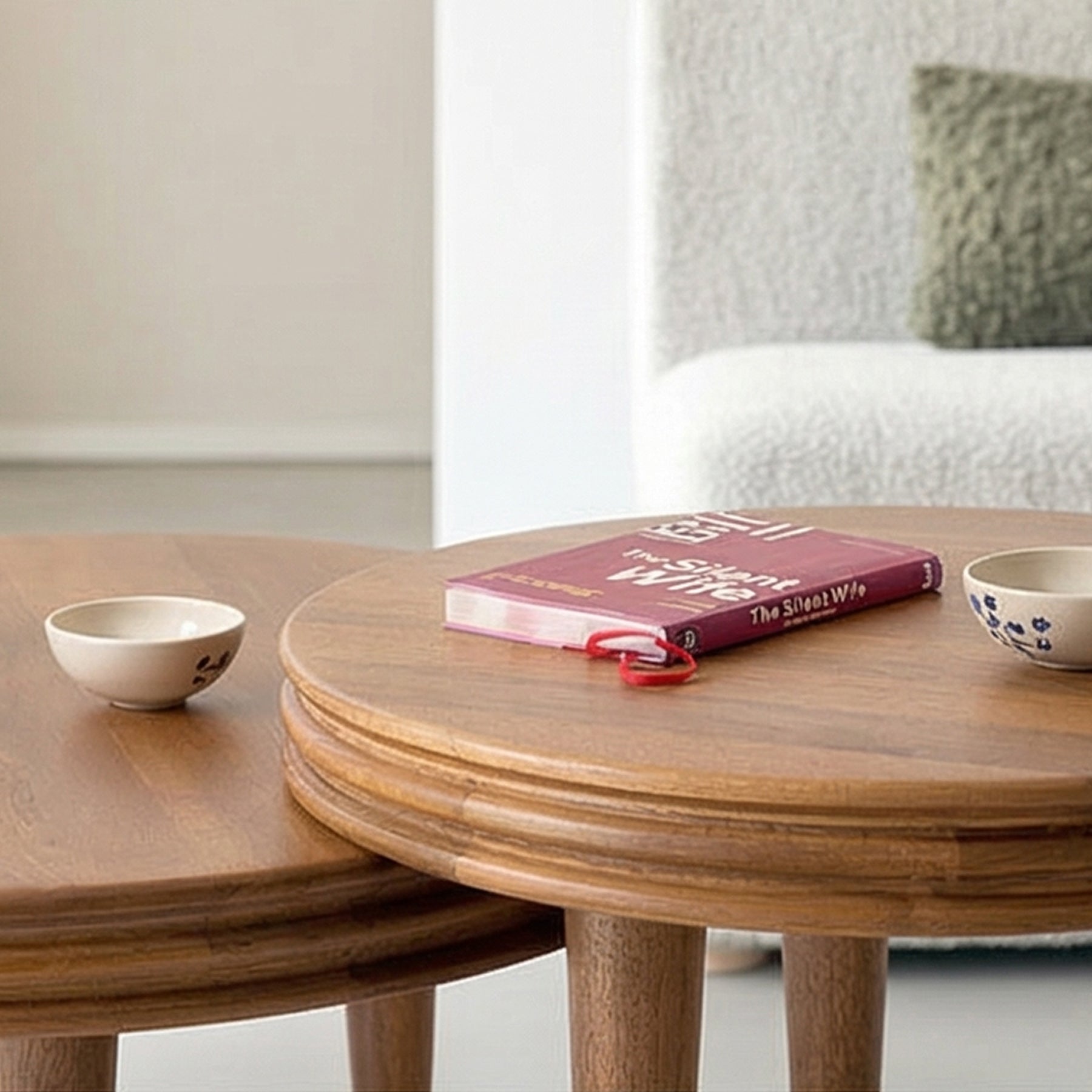 2 Set Of Round Nesting Coffee Tables